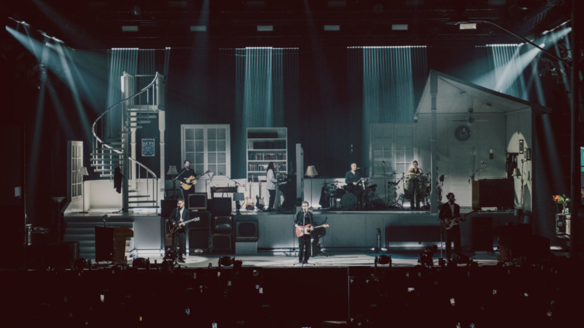 The1975_161122Houston_Colour_0018_JCH